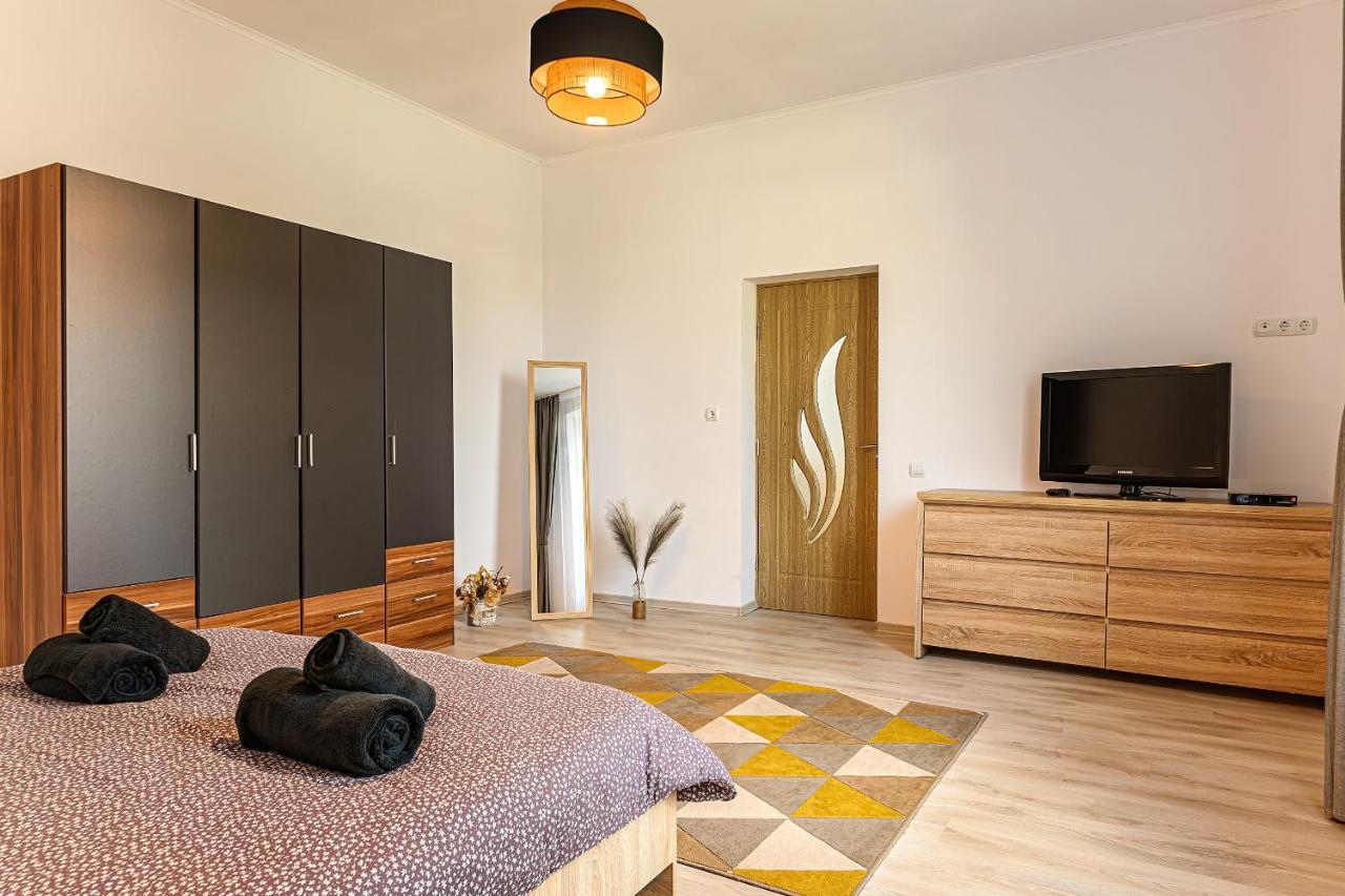 Mountain Oasis Apartment シナヤ エクステリア 写真