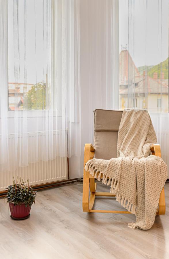 Mountain Oasis Apartment シナヤ エクステリア 写真